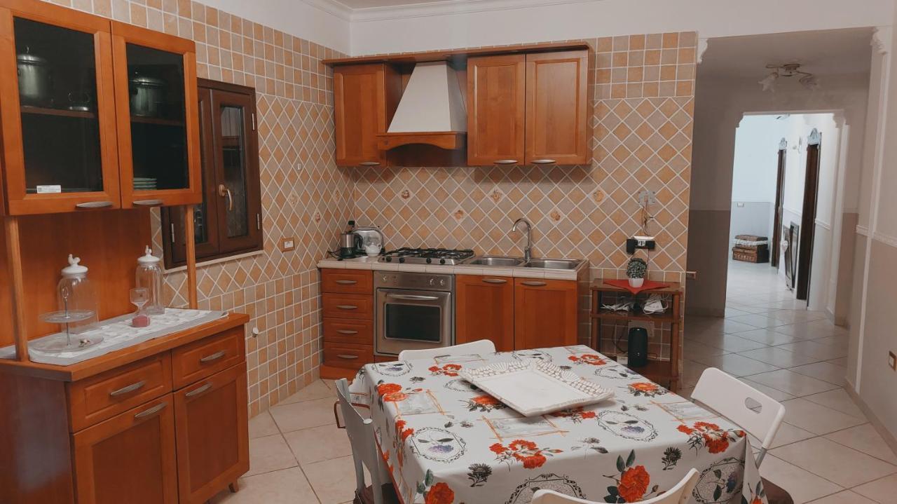 La Casa Di Mamma Apartment Naples Luaran gambar