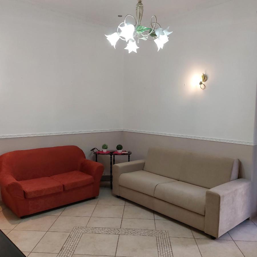 La Casa Di Mamma Apartment Naples Luaran gambar